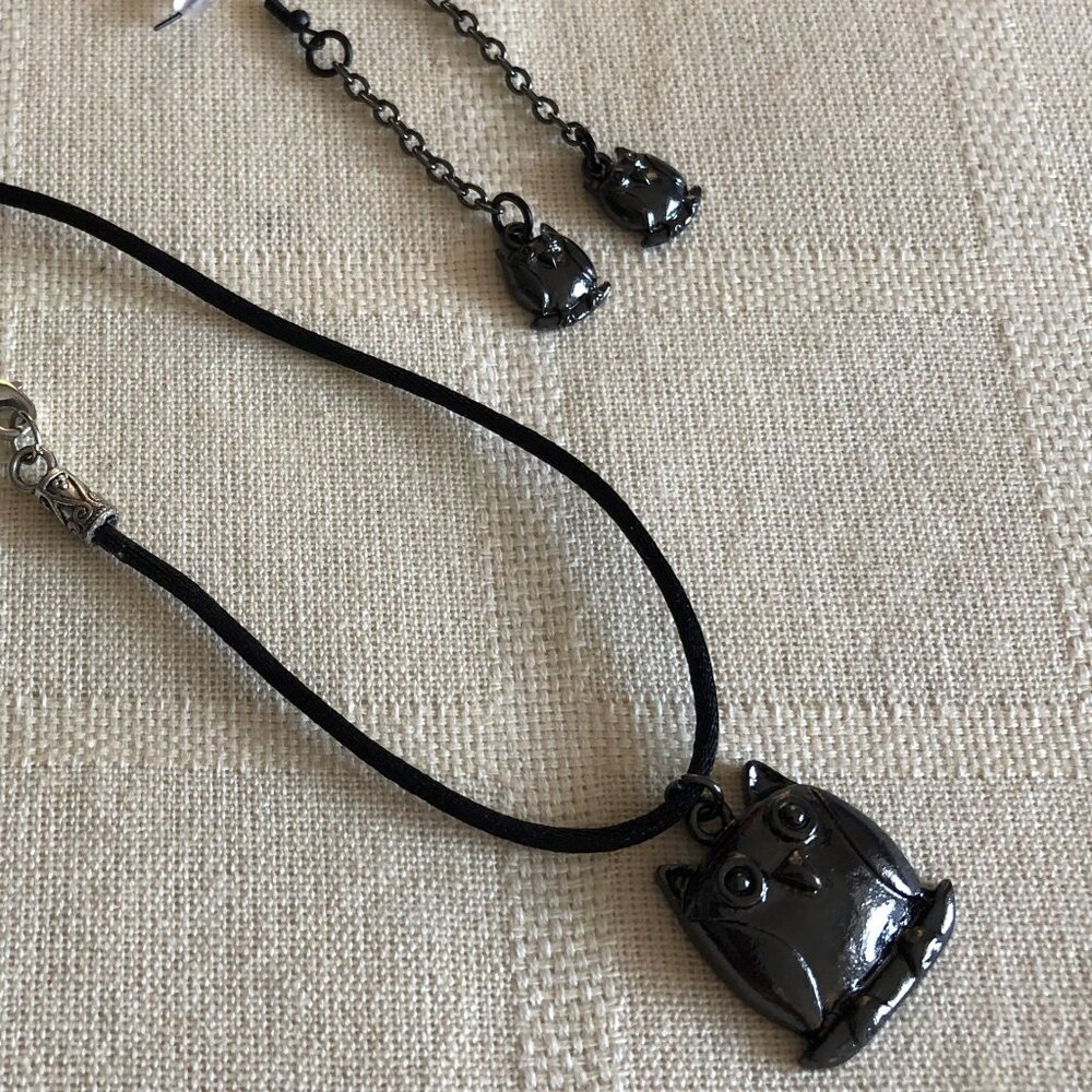 NEW Black Owl necklace and earrings set of 3